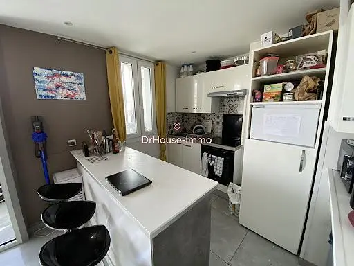 Küche; küchengeräte, tageslicht