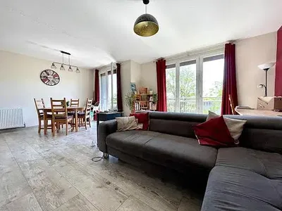 Wohnzimmer; tageslicht, fliesenboden