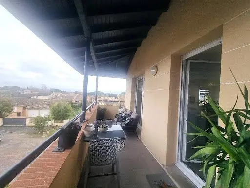 Balcone; vista, luce naturale