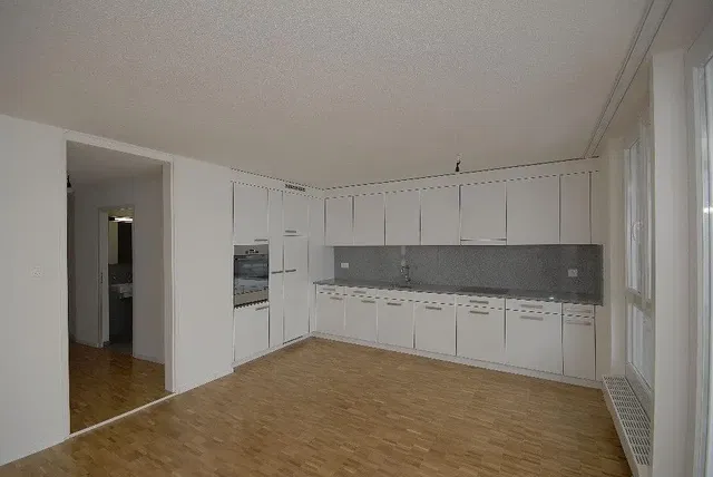 Кухиња; кухињски апарати, плочице