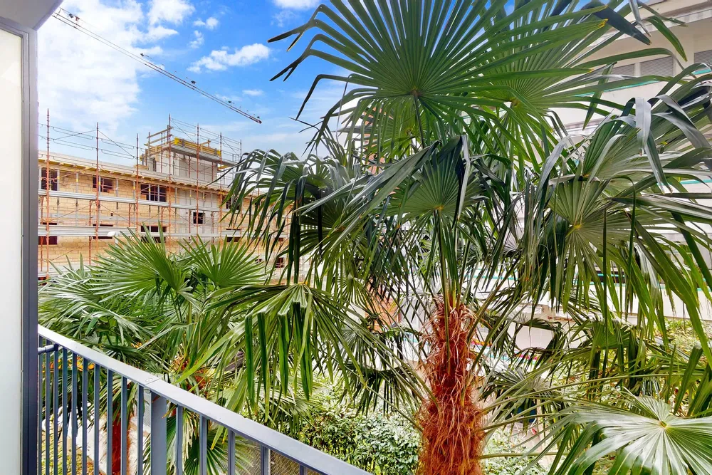 Балкон; поглед