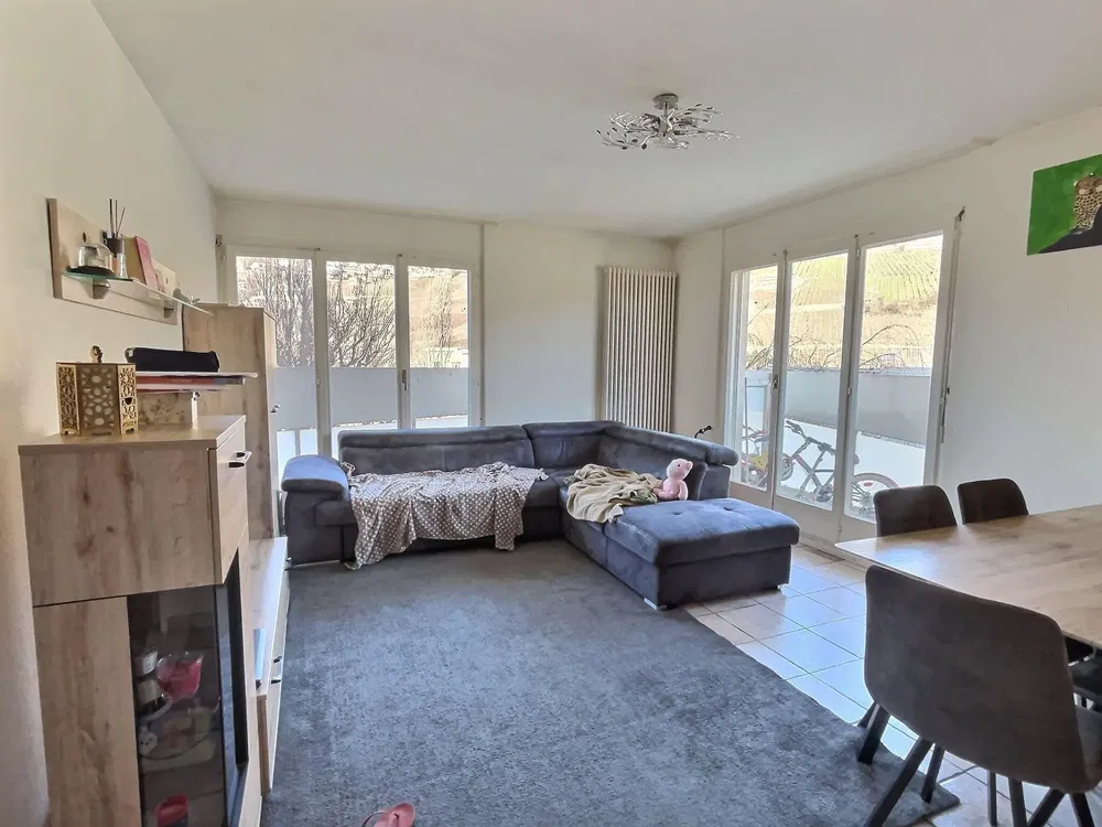 Living room; natural light, tile floor