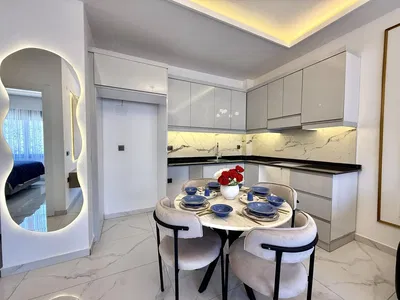 Kuhinja; moderan stil, renoviran, prirodna svjetlost, pločice