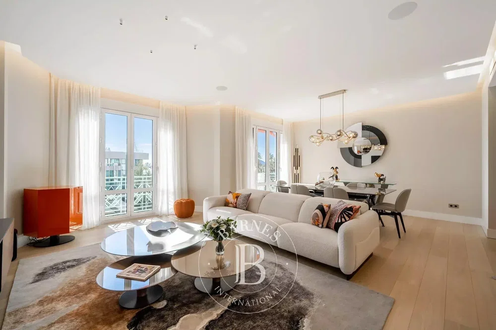 Wohnzimmer; blick, tageslicht, moderner stil