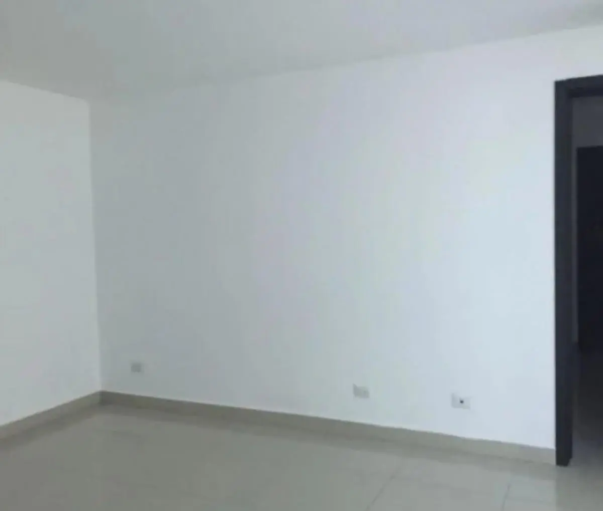 Остало; плочице, природно светло