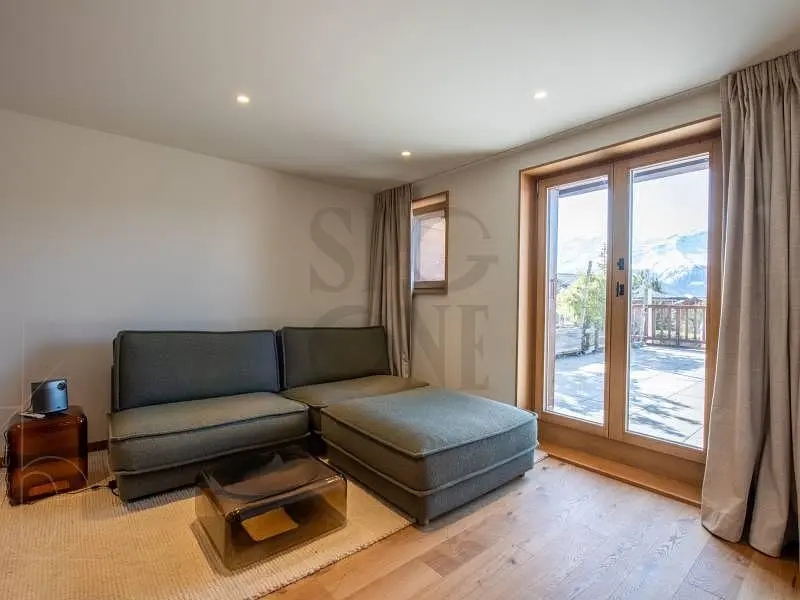 Дневна соба; поглед, природно светло