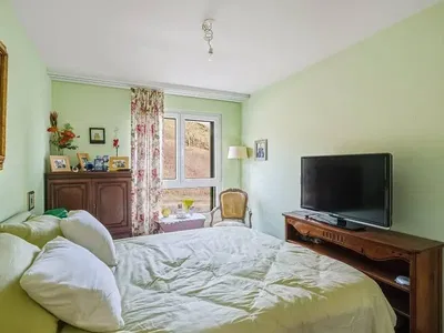 Ložnice; přirozené světlo, rustikální styl