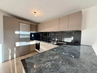 Küche; küchengeräte, tageslicht, moderner stil, holzboden, renoviert