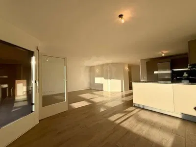 Küche; tageslicht, holzboden