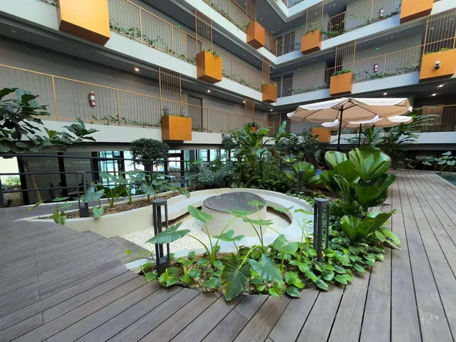 Haus und umgebung; tageslicht, holzboden