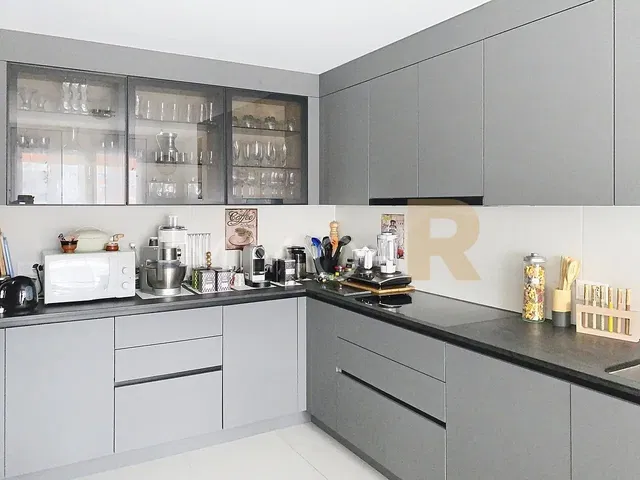 Küche; küchengeräte, moderner stil