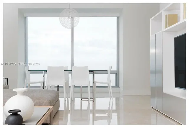 Salon; vue, style moderne, lumière naturelle