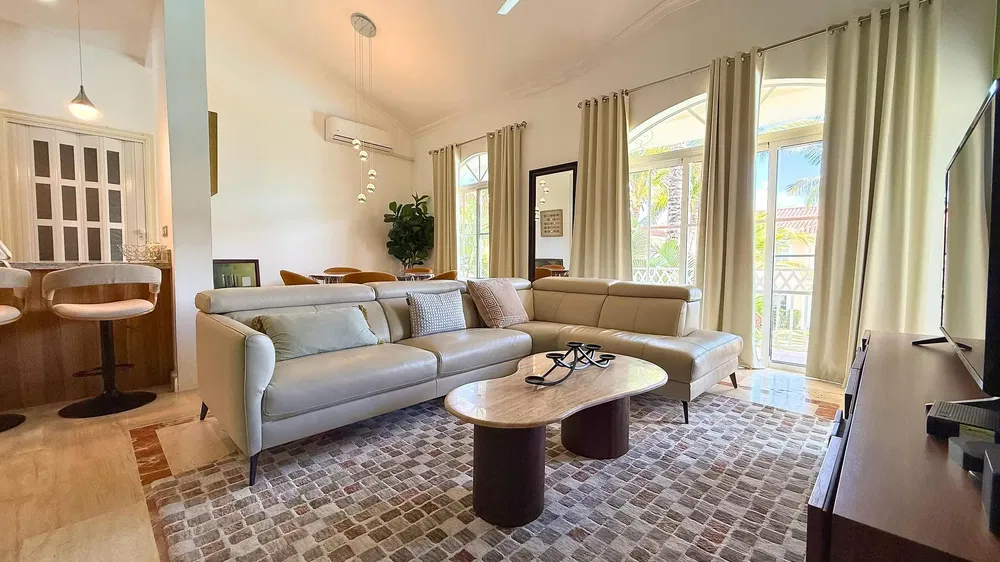 Obývací pokoj; přirozené světlo, výhled