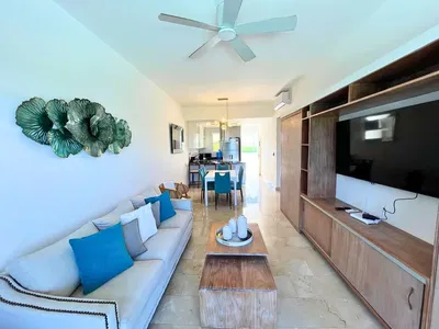 Obývací pokoj; přirozené světlo, moderní styl, dlažba