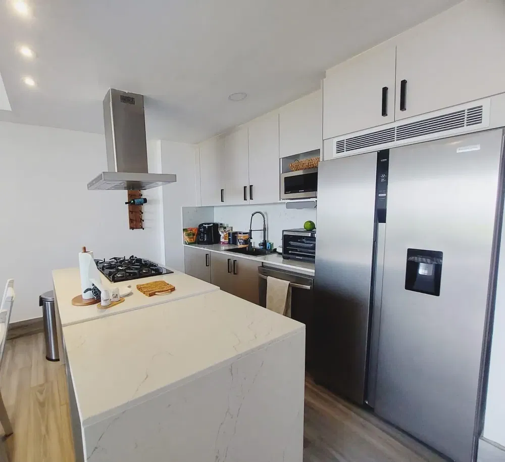 Kuchyně; kuchyňské spotřebiče, přirozené světlo