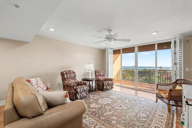 Living room; view, natural light