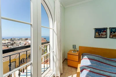 Schlafzimmer; blick, tageslicht, fliesenboden