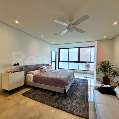 Спаваћа соба; природно светло, плочице