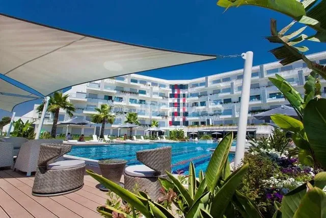 Terasa; výhled, přirozené světlo