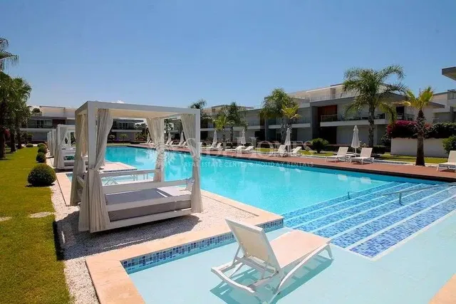 Dům a okolí; výhled, přirozené světlo