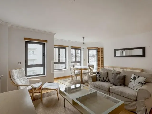 Σαλόνι; φυσικό φως, μοντέρνο στυλ