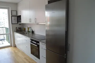 Kuhinja; kućanski aparati, pogled, prirodna svjetlost