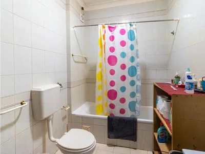 Купатило; плочице, природно светло, реновиран