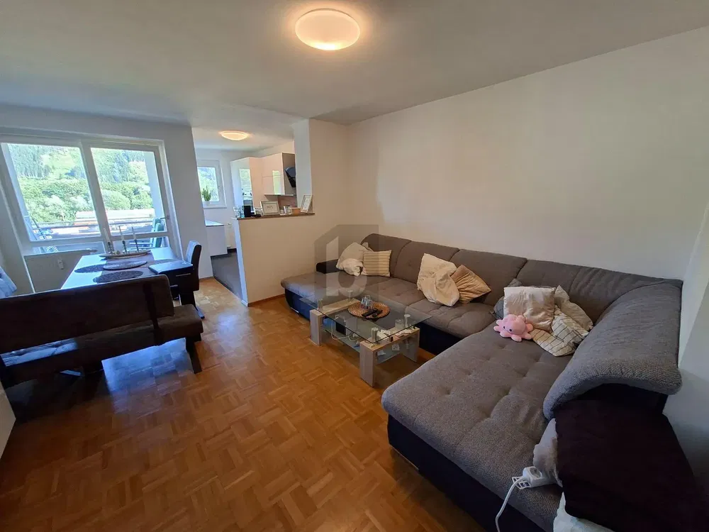 Wohnzimmer; tageslicht, holzboden, moderner stil