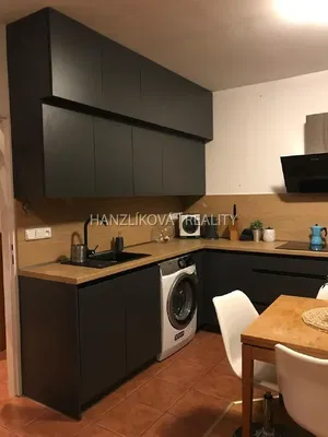 Küche; küchengeräte, fliesenboden, renoviert, tageslicht, moderner stil