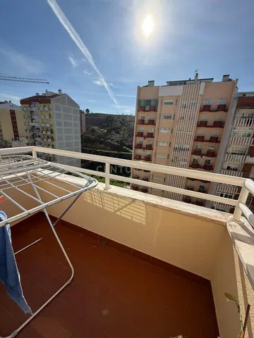 Балкон; поглед, плочице