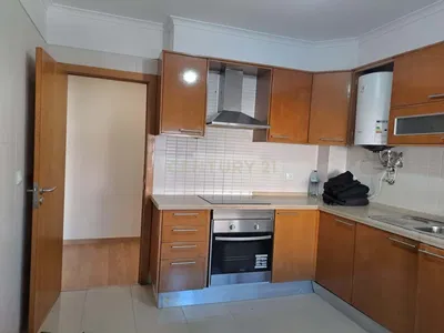 Кухиња; кухињски апарати, бојлер