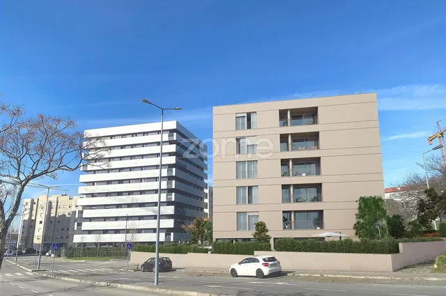 Casa y alrededores; vista