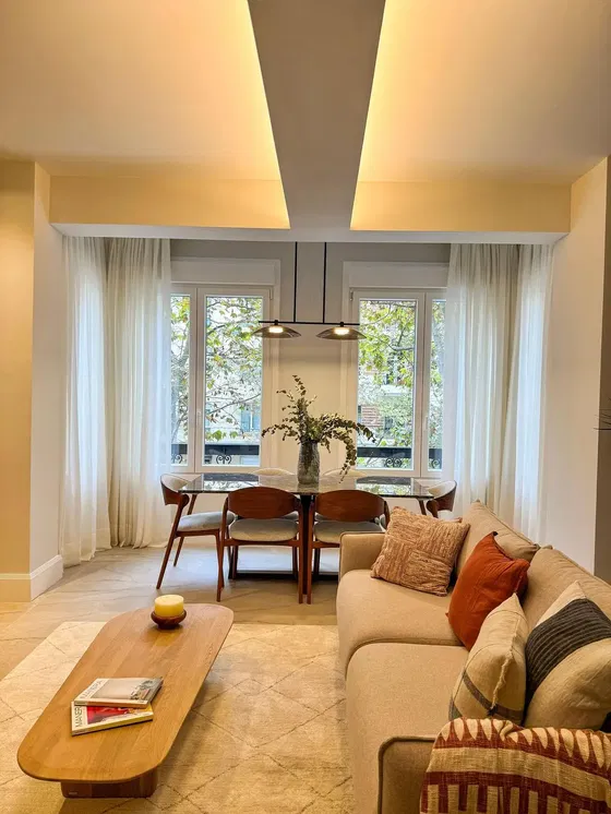 Wohnzimmer; tageslicht, moderner stil