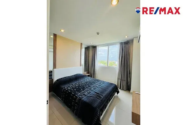 Ložnice; přirozené světlo, dlažba