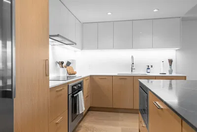 Mutfak; mutfak aletleri, doğal ışık, modern stil