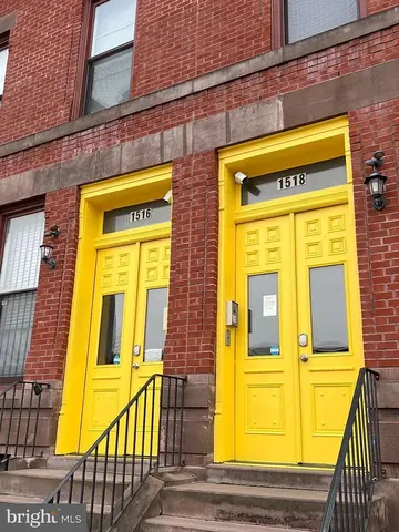 House and surroundings