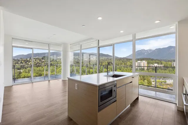 Kitchen; view, kitchen appliances, natural light, modern style
