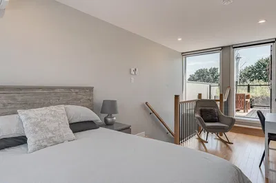 Bedroom; wood floor, natural light, modern style