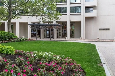 Maison et environs; vue, lumière naturelle