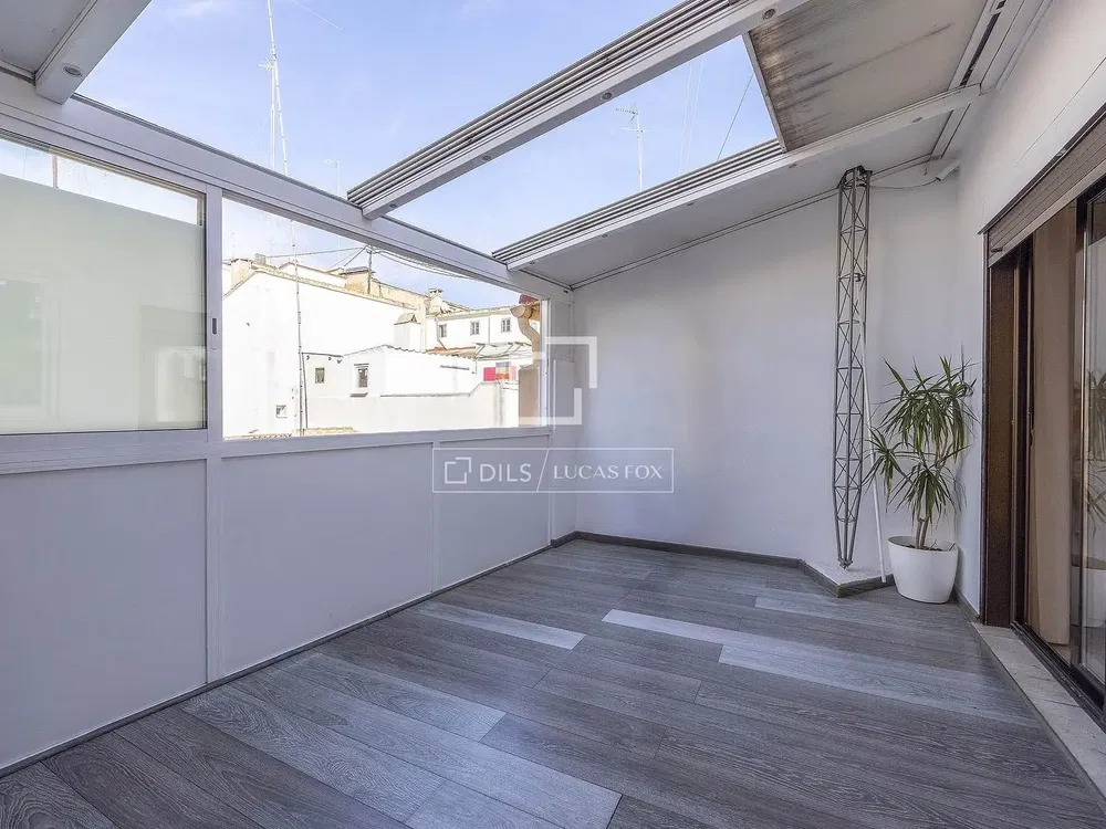 Terasa; pogled, drveni pod, prirodna svjetlost