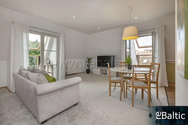 Soggiorno; vista, luce naturale, stile moderno