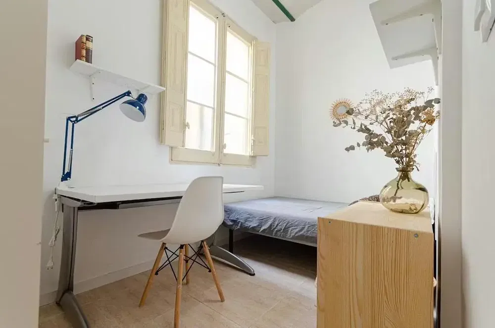 Schlafzimmer; tageslicht, moderner stil