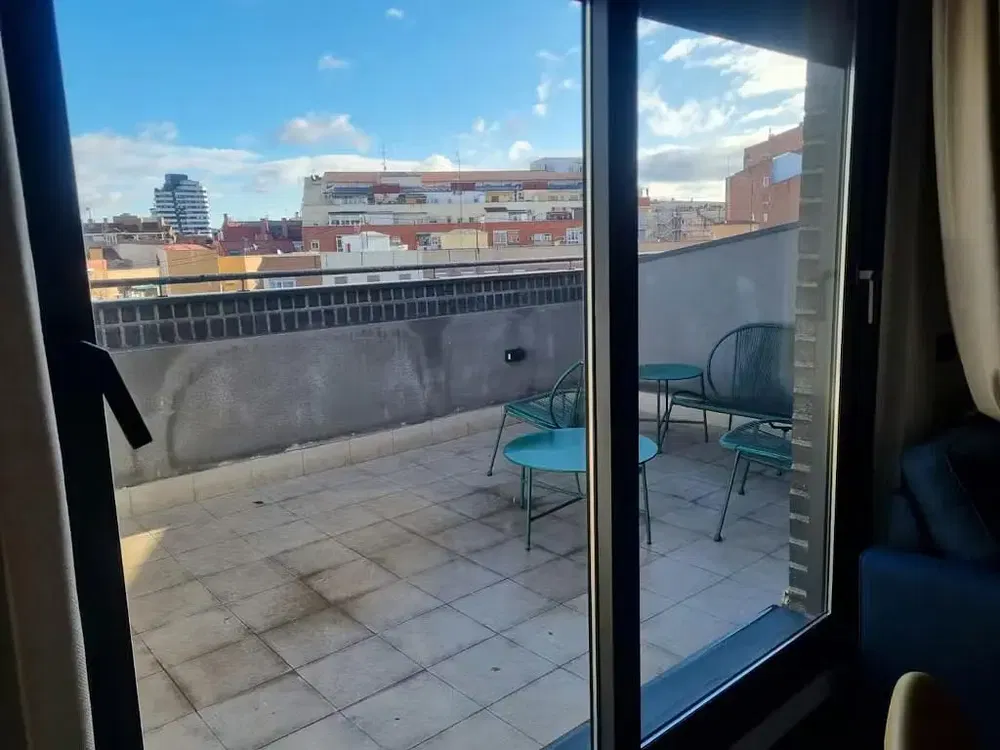 Taras; widok, podłoga z płytek