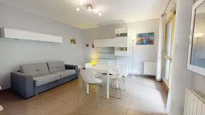 Obývačka; dlažba, prirodzené svetlo, moderný štýl