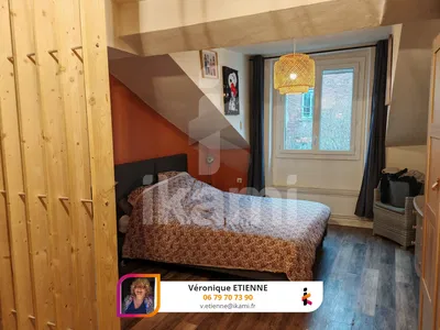 Schlafzimmer; holzboden, tageslicht, moderner stil