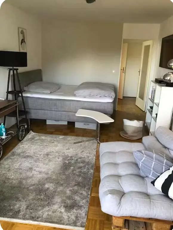 Bedroom; natural light, modern style