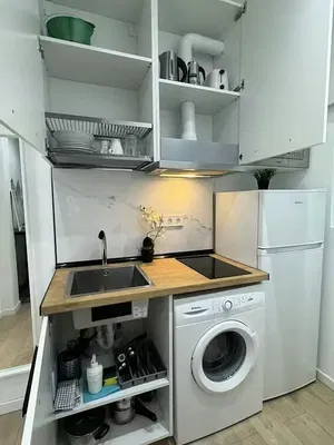 Kitchen; kitchen appliances, tile floor