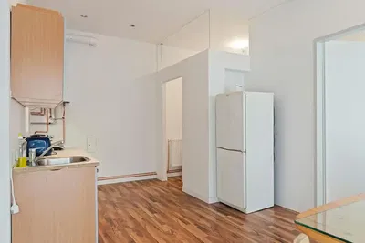 Küche; holzboden, tageslicht