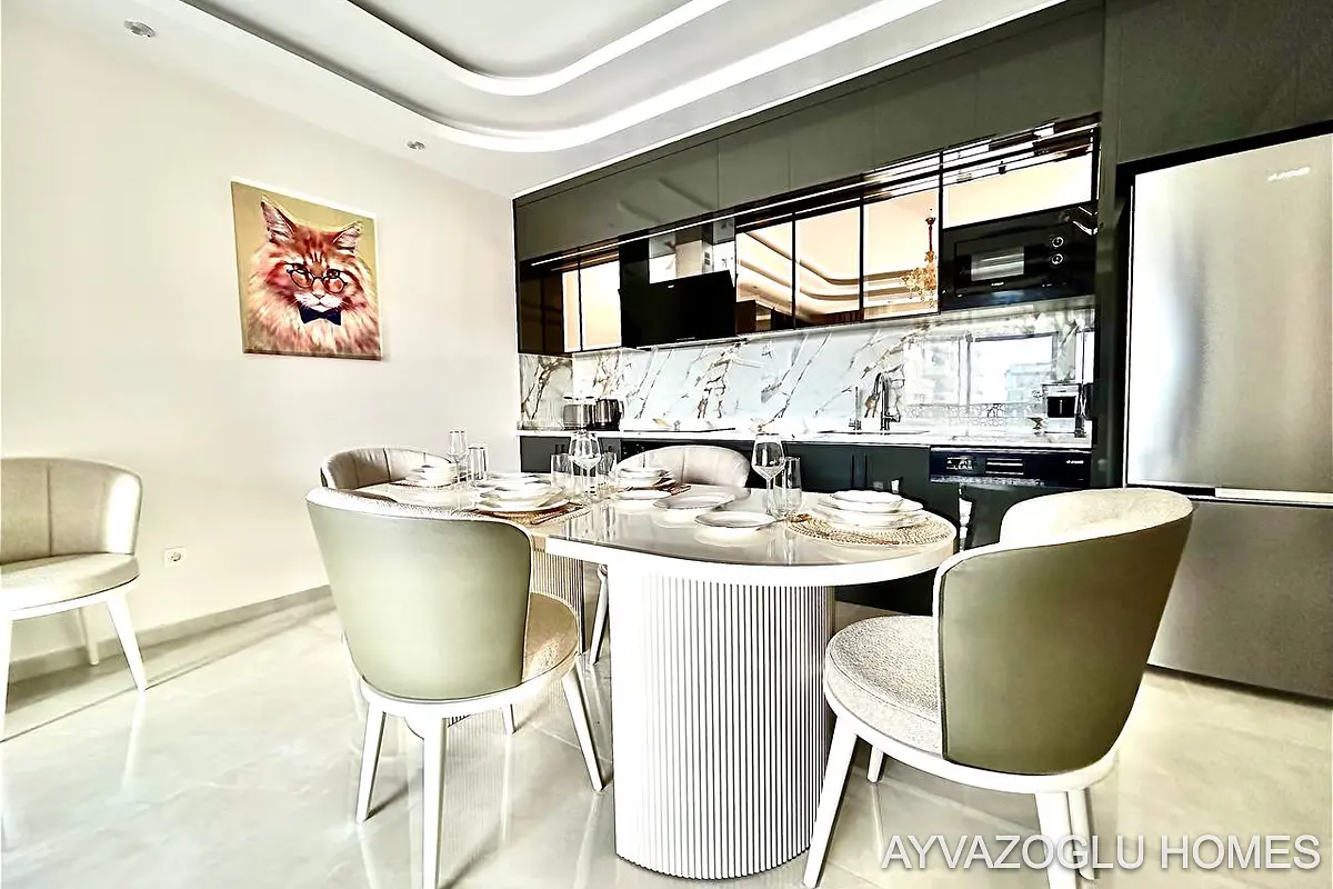 Κουζίνα; μοντέρνο στυλ, πλακάκια, ανακαινισμένο, φυσικό φως, συσκευές κουζίνας