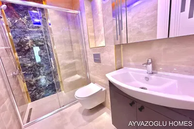 Μπάνιο; πλακάκια, ανακαινισμένο, φυσικό φως, μοντέρνο στυλ